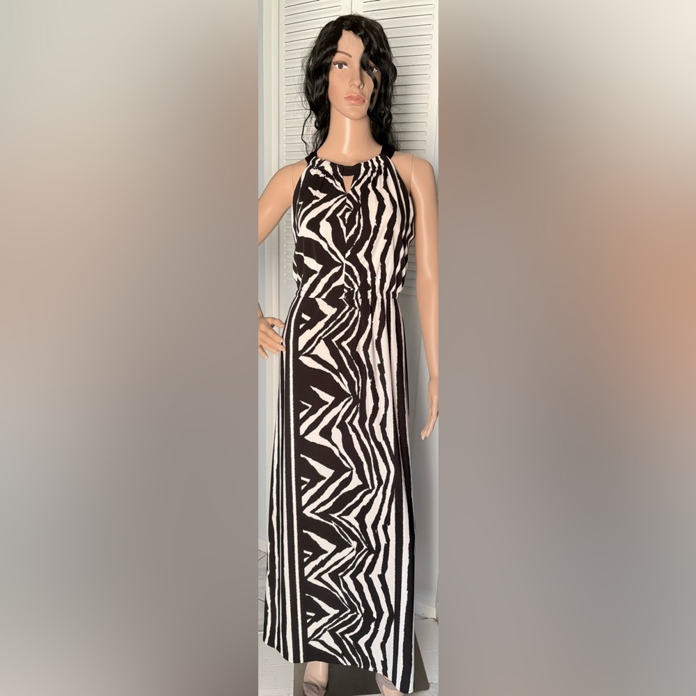 Chico’s Black & Beige sleeveless long dress Size 0 top lined skirt not see thru
